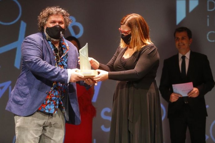 Entrega de los Premios Mallorca de Creación Literaria y Fotografía Contemporánea 2020 en el Teatre Principal de Palma.