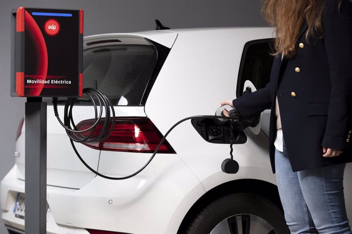 EDP lanza MiVe, un servicio de suscripción para ayudar a los conductores de coches eléctricos.