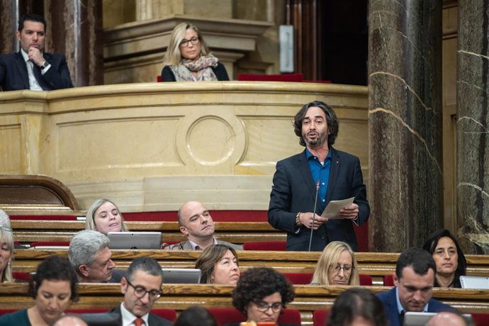 El exdiputado Carles Castillo durante una sesión plenaria en el Parlament