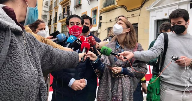 El vicepresidente de Horeca, Antonio Luque, este viernes en Sevilla en declaraciones a los medios.