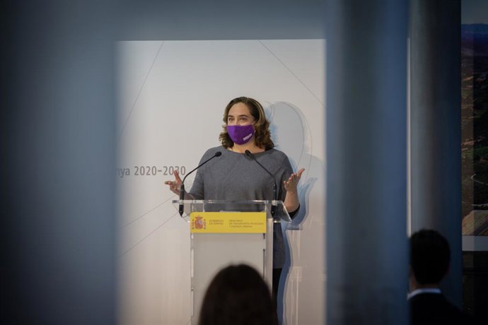 L'alcaldessa de Barcelona, Ada Colau, aquest divendres durant la presentació del Pla de Rodalies de Catalunya 2020-2030