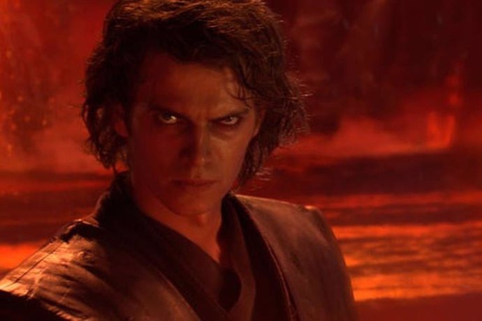 Hayden Christensen es Anakin Skywalker en Star Wars: La Venganza de los Sith