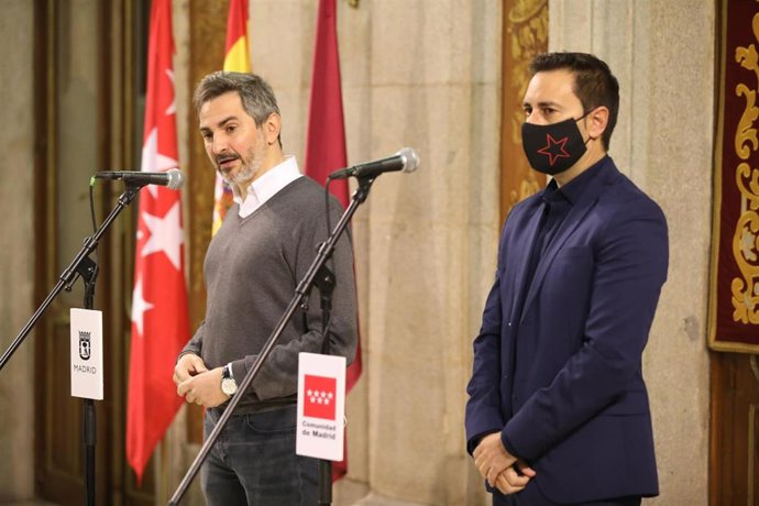 El consejero de Políticas Sociales de la Comunidad de Madrid, Javier Luengo, y el concejal delegado de Familias del Ayuntamiento de Madrid, Pepe Aniorte