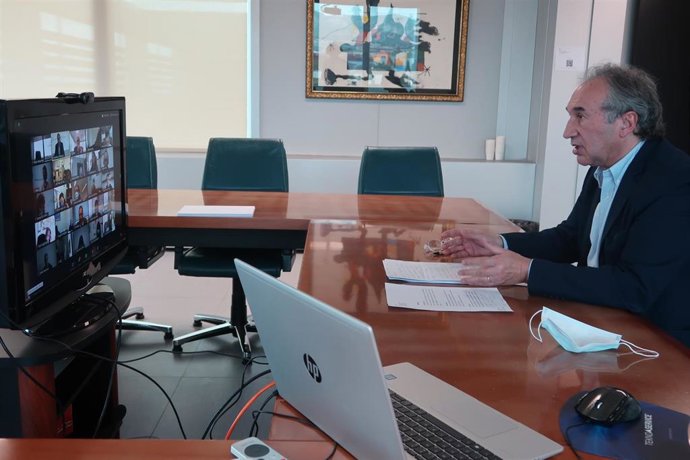 El conseller de Educación, Universidad e Investigación, Martí March, durante una reunión telemática con los directores de los centros de Menorca, Ibiza y Formetera.