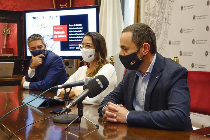 Presentación de un ciclo de debates sobre el futuro de la cultura en Granada
