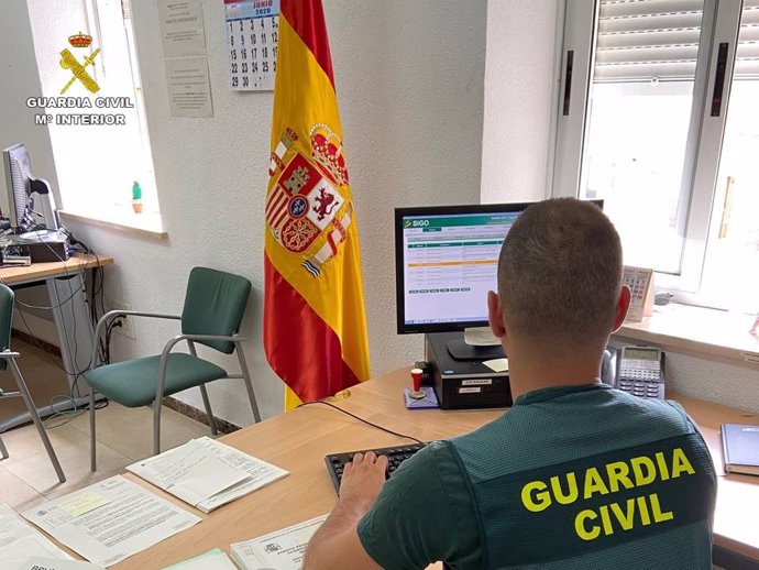 La Guardia Civil detiene un a un varón que obligo a otro a transportar droga en sus genitales