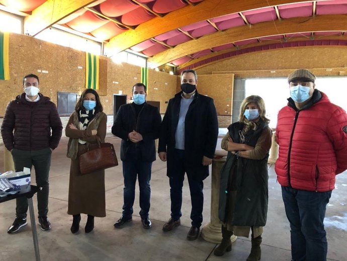 Isabel Paredes en su visita al cribado poblaciones realizado en Paterna