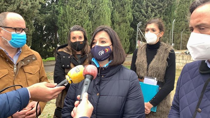 Virignia Pérez informa de las medidas del PP ante la crisis del benceno