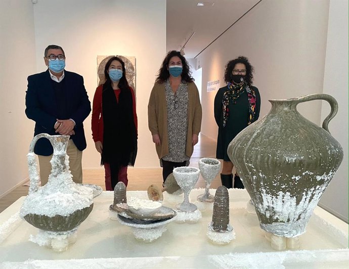 Iniciarte expone en el CAC de Vélez-Málaga la muestra Brujas sin coloquios de Lucía Díaz