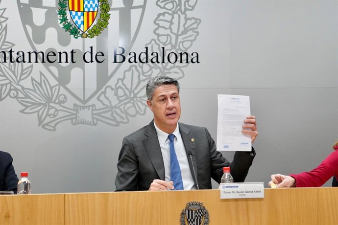 L'alcalde de Badalona, Xavier García Albiol, en una roda de premsa arran de l'incendi en una nau industrial ocupada. Badalona, 11 de desembre del 2020.
