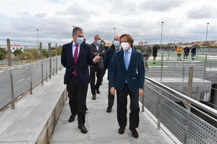 Sanz, en la recepción del parque empresarial Zaudín