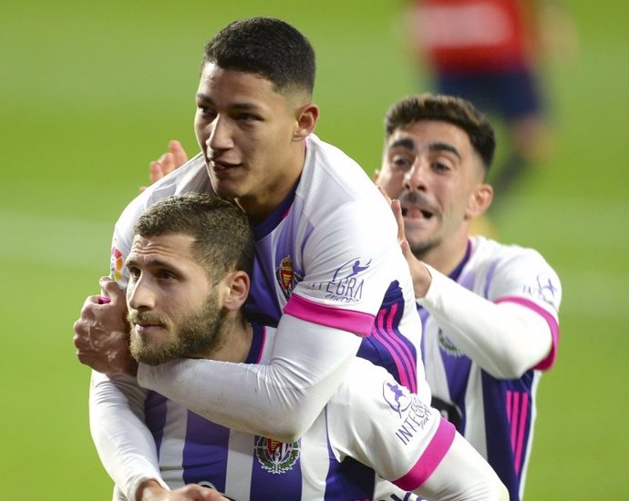 El Real Valladolid vence al Club Atlético Osasuna en Zorrilla