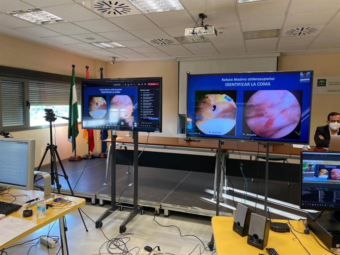 La cirugía del hombro centra una nueva actividad formativa online de la Consejería de Salud