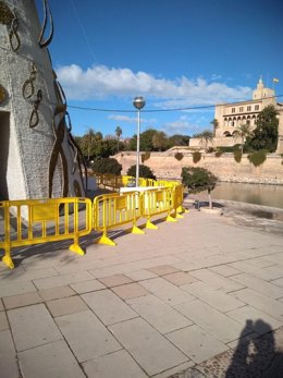 Árbol de Navidad del Parc de la Mar.
