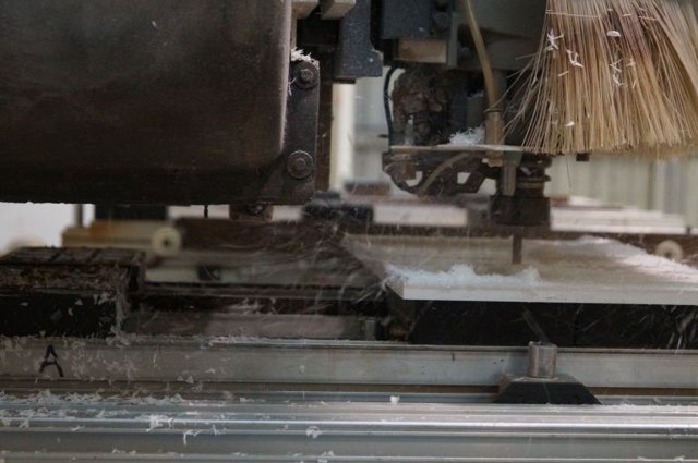 SM Global Trading Alcalá aumenta fabricación de muebles con equipos de alta tecnología con apoyo de la Junta