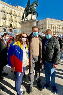 El PP de Madrid se une a la campaña 'Venezuela alza la voz contra Maduro'.