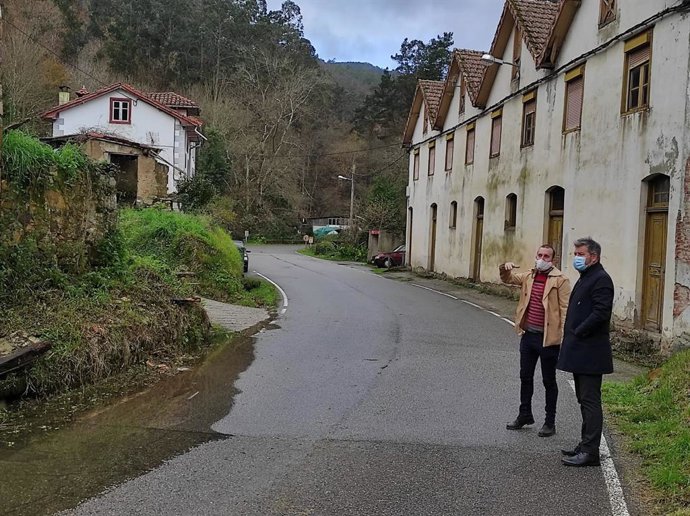 El secretario de Organización de Ciudadanos Asturias y diputado en la Junta General, Sergio García, durante su visita a Corias (Pravia)