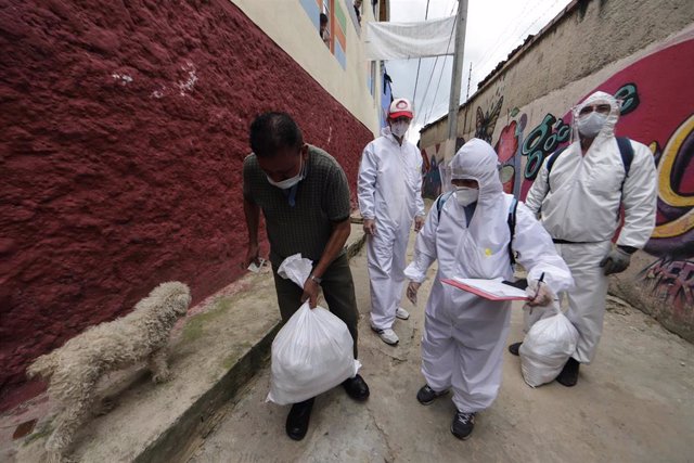 Reparto de suministros médicos en Bogotá durante la epidemia de coronavirus