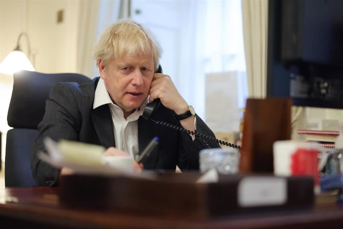 El primer ministro británico, Boris Johnson, informa a su Consejo de Ministros de las negociaciones con la Comisión Europea