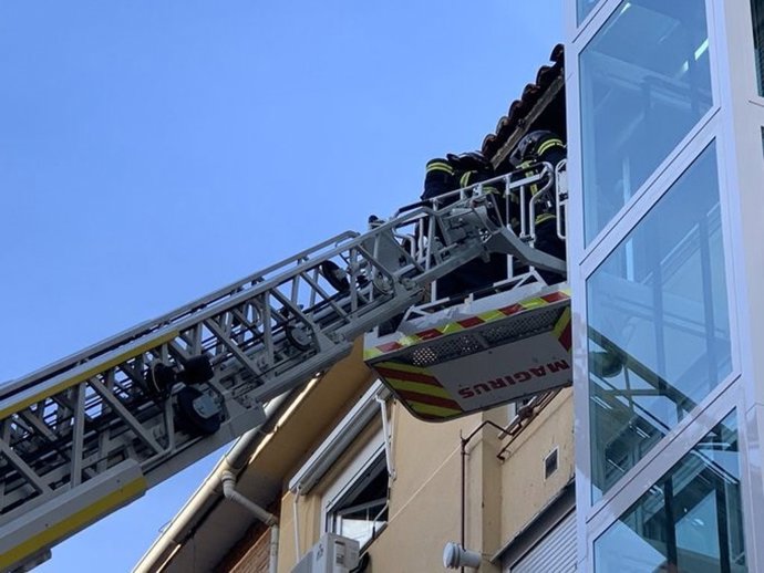 Ingresada con graves quemaduras una anciana por el incendio de su cocina en el madrileño distrito de Moncloa