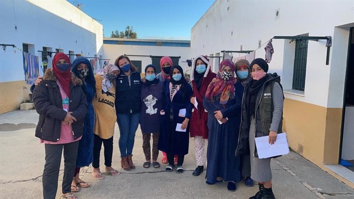 Acogidas en Huelva nueve temporeras marroquíes a las que les fue denegado el embarque en Algeciras