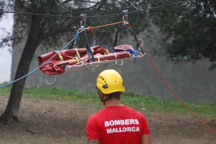 Efectivos de Bomberos de Mallorca. Archivo. 