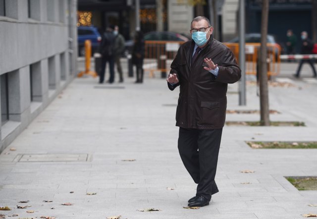 El que fuera jefe de la Unidad Central de Apoyo Operativo (UCAO) de la Policía Nacional, Enrique García Castaño, a su llegada a la Audiencia Nacional para declarar