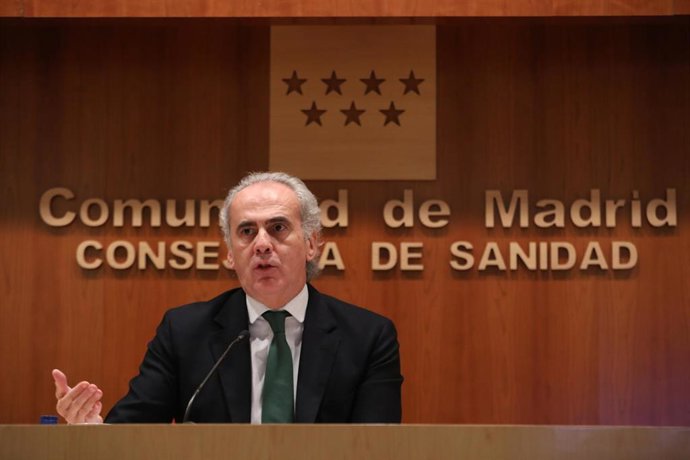 El consejero de Sanidad de la Comunidad de Madrid, Enrique Ruiz Escudero, hace balance de la situación epidemiológica y asistencia en la Comunidad de Madrid, en Madrid (España), a 27 de noviembre de 2020.