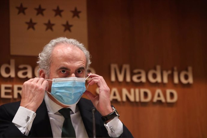 El consejero de Sanidad de la Comunidad de Madrid, Enrique Ruiz Escudero, hace balance de la situación epidemiológica y asistencia en la Comunidad de Madrid, en Madrid (España), a 27 de noviembre de 2020.