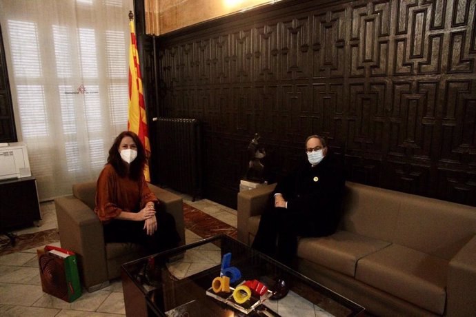 La alcaldesa de Girona, Marta Madrenas, con el expresidente de la Generalitat Quim Torra.