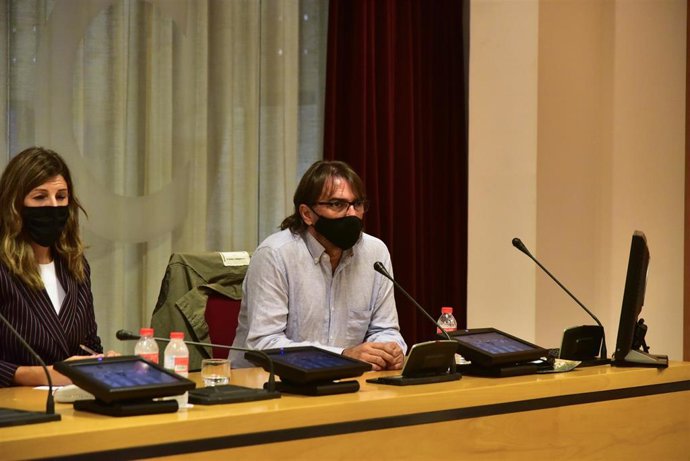 El secretario general de UGT de Catalunya, Camil Ros, junto a la ministra de Trabajo, Yolanda Díaz, en una foto de archivo