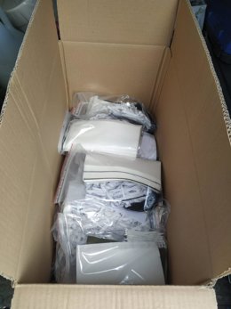 Kits para fabricación de mascarillas proporcionados por Textil Santanderina al Ayuntamiento de Astillero