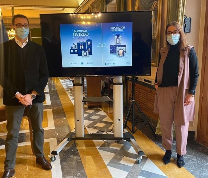 Los concejales de Cultura y Festejos, José Luis Costillas y Covadonga Díaz.