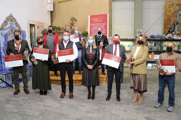 Nota+Sonido +Foto/ La Comunidad Reconoce La Labor De Los A Rtesanos De La Región Como Motor Económico, Turístic O Y Cultural