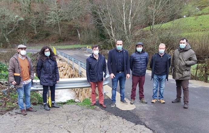 El diputado de Infraestructuras, Luis Alberto Arias, recepciona las obras de la carretera a Castañoso (León).