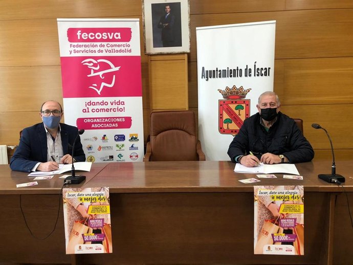 Convenio entre Fecosva y el Ayuntamiento de Íscar para promocionar el comercio y la hostelería local.