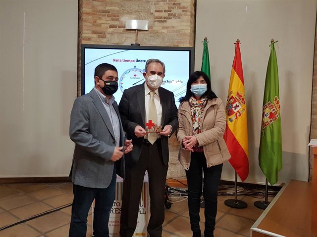 Diputación recibe el reconimiento de Cruz Roja por apoyar su plan de empleo