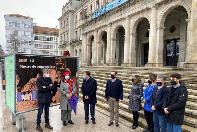 El alcalde de Ferrol, Ángel Mato, y el presidente de la Diputación de A Coruña, Valentín González Formoso, en la inauguración de una exposición sobre Ricardo Carvalho Calero.