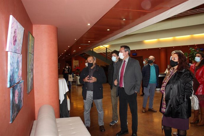 Espadas visita la exposición