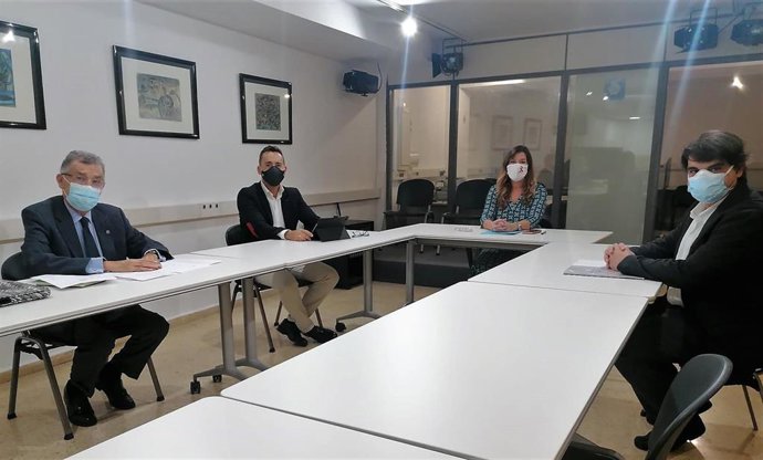 Reunión entre AECC Baleares y la consellera de Salud y Consumo, Patricia Gómez.