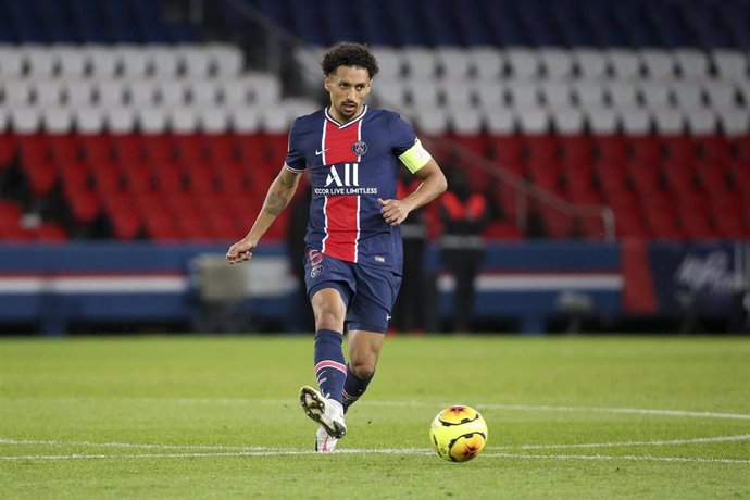 Marquinhos durante un partido con el Paris Saint-Germain