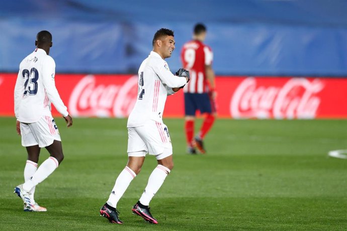 Carlos Casemiro celebra su gol ante el Atlético de Madrid