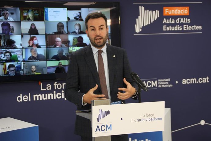 El presidente de la ACM, Lluís Soler, interviene ante la 23 asamblea general de la entidad.