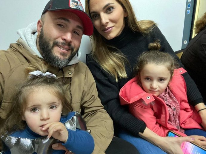 Kiko Rivera e Irene Rosales con sus hijas, Ana y Carlota