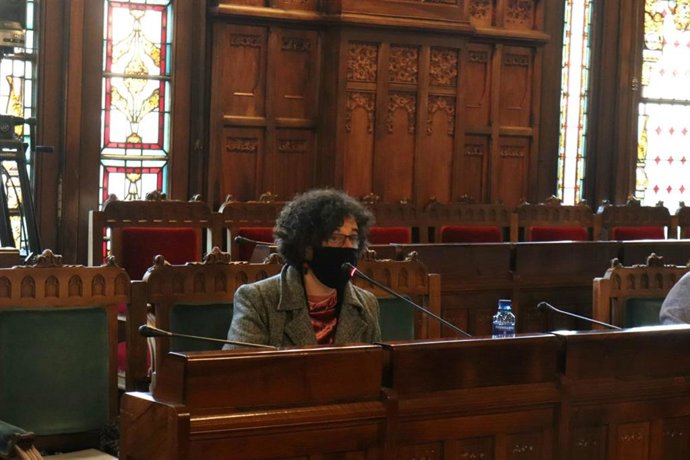 Berta Piñán en la Junta General.