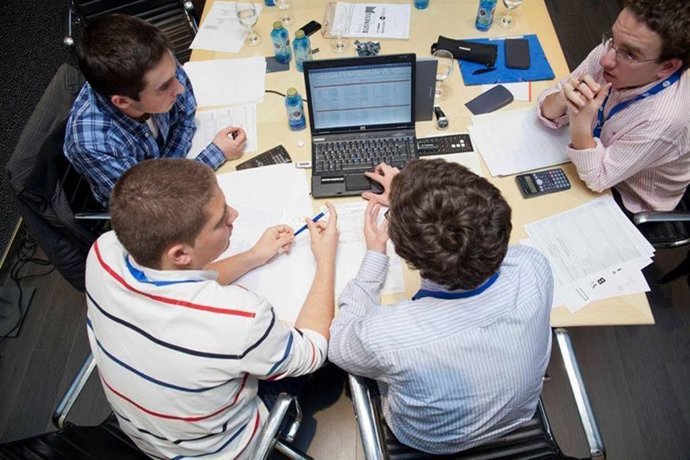 Estudiantes participantes en Young Business Talent.