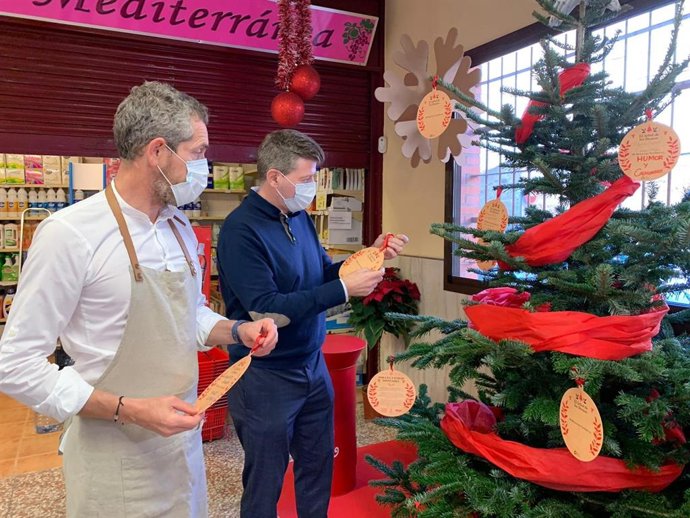 Juan Fernando Hernández presenta la campaña 'El árbol de los deseos'