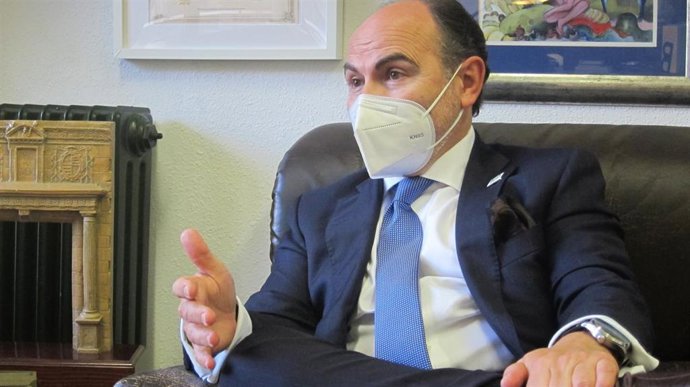 El catedrático de Derecho Constitucional y candidato al Rectorado de la Universidad de Oviedo, Ignacio Villaverde