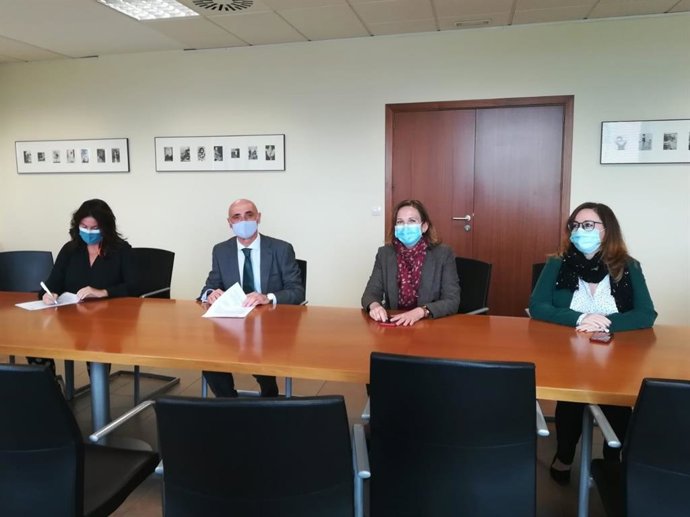 Firma convenio entre Fundación Cepsa y Junta por el yacimiento arqueológico Carteia