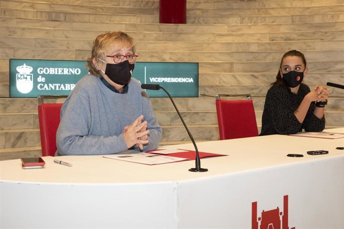 Las directoras generales de Acción Cultural, Gema Agudo, y de Juventud, Irene Lanuza, presentan 'Christmas edition'